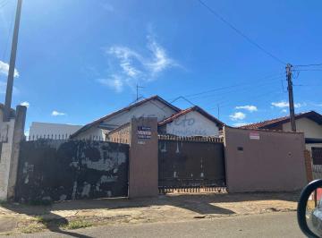 Casa · 294m² · 3 Quartos · 1 Vaga · Casa com 3 quartos, Vila Santa Terezinha, Pirassununga - R$ 275 mil, Cod: 10133627