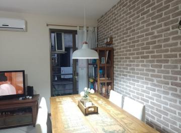 Apartamento · 60m² · 2 Quartos · 1 Vaga · Apartamento 2 dormitórios com vaga no Rio Branco