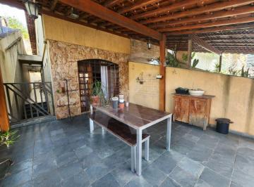 Casa · 185m² · 5 Quartos · 3 Vagas · Sobrado na Parada Inglesa - 4 quartos, 3 vagas