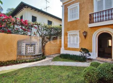 Casa · 300m² · 5 Quartos · 3 Vagas · Sobrado para locação no Jardim Europa com 3 quartos e 3 suítes.
