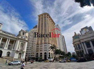 Comercial · 65m² · Conjunto de Salas : / Comercial / Centro
