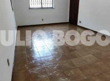 Apartamento · 62m² · 2 Quartos · Apartamento térreo, 2 quartos (suíte), condomínio baratíssimo, farta condução e