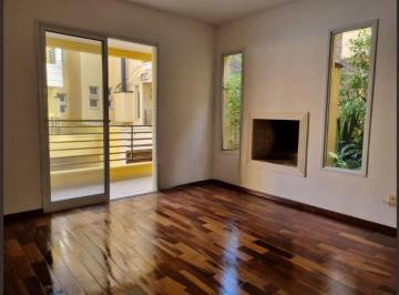 img0 · Casa de condomínio à venda com 204m², 4 quartos e 2 vagas..