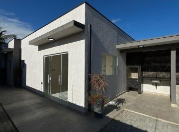 Casa de 2 quartos, Itanhaém · CASA COM PISCINA NO JD GANDESP A 800 METROS DO MAR EM ITANHAÉM/SP
