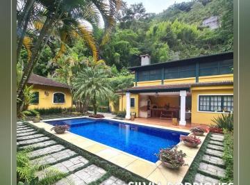 Casa de 7 quartos, Petrópolis · Vende-se magnífica casa na Av. Barão do Rio Branco!