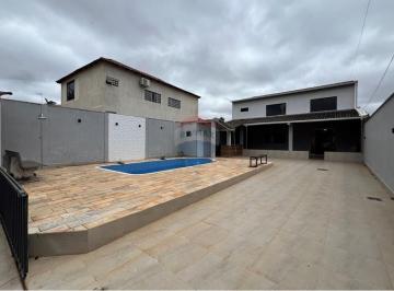 Casa · 400m² · 4 Quartos · 15 Vagas · Luxuoso Sobrado em Vicente Pires: 400m² de Conforto