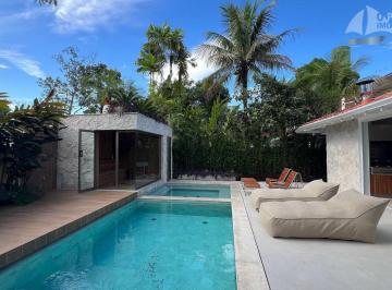 Casa · 300m² · 5 Quartos · 3 Vagas · Casa de condomínio para venda e temporada na praia de Juquehy.