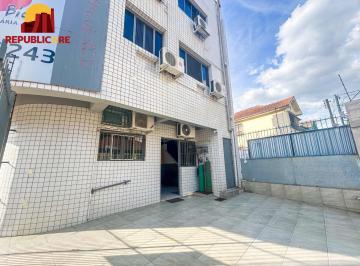Comercial · 168m² · 15 Quartos · 3 Vagas · Ponto Comercial no Bairro Menino Deus.