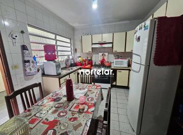 19bc4af4100dd1fc769229288fcd3c7df4e4130c · DUAS CASAS NO QUINTAL