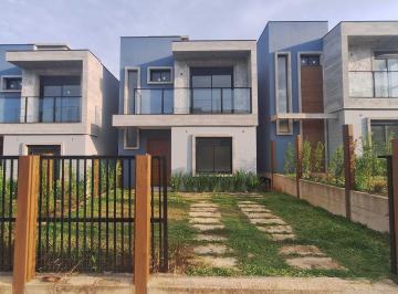 Casa · 117m² · 3 Quartos · Casa de 3 dormitórios em Ferraz