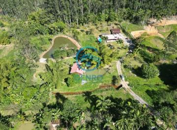 Rural · 9100m² · 3 Quartos · Chácara em Meio a Natureza com Piscina, 02 Lagoas e com Terreno de 9.100m² à venda em Tijucas/SC