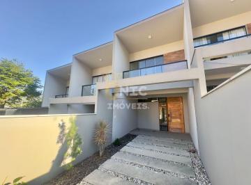 Casa · 141m² · 3 Quartos · 2 Vagas · Sobrado triplex com área de festas pronta