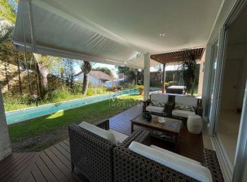62cbdf3fc93a3f23f8bb62d4c253bafc0c496791 · Casa à venda, 656 m² por R$ 7.560.000,00 - Cacupé - Florianópolis/SC