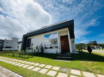 c3cc56df3596aec878c485c2fe1aaabc059e1bdf · Casa com 3 dormitórios à venda, 269 m² por R$ 1.495.000,00 - São João do Rio Vermelho - Florianópoli