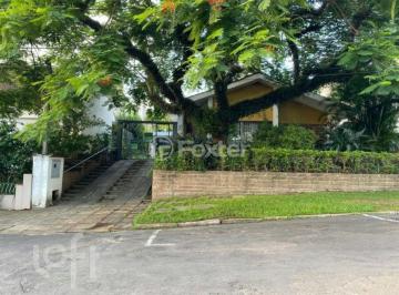 d87e35e7 · Casa, 3 dormitórios, 218.96 m², em Centro