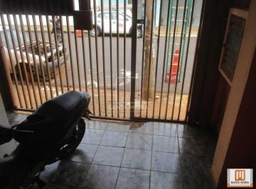 Garagem/estacionamento · Casa (térrea na rua) 4 dormitórios