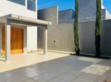 Casa de 4 quartos, Varginha · Casa para venda em Belo Horizonte, Varginha, Minas Gerais.
