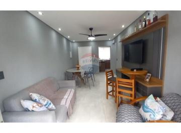 Apartamento · 70m² · 3 Quartos · 1 Vaga · Apartamento à venda reformado e mobiliado na praia das Astúrias no Guarujá, SP