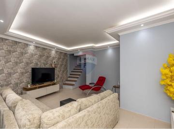 Casa · 240m² · 4 Quartos · 2 Vagas · Casa tipo para venda com 4 quartos, sendo 1 suíte, 240m²