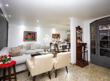 Casa · 186m² · 5 Quartos · 3 Vagas · QN 7 | Casa Sobrado com 5 quartos - sendo 1 suíte - 3 vagas - aceita financiamento e permuta - Riach