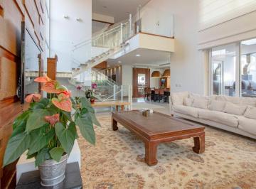 Casa · 550m² · 4 Quartos · 6 Vagas · Sobrado Alto Padrão 550 m² à venda – 4 dorms e lazer completo