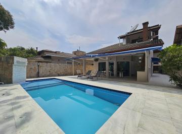 Casa de 4 quartos, Bertioga · Casa com 4 dormitórios e piscina na Riviera de São Loure.