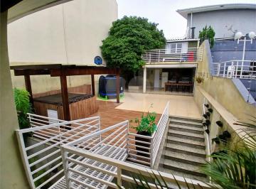 Casa de 3 quartos, São Paulo · Sobrado Alto Padrão na Santa Teresinha| reformado | 3 Suítes| Área Gourmet e SPA