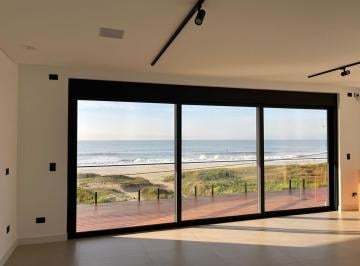 Casa de 5 quartos, Guaratuba · Casa Frente para o Mar Guaratuba