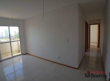 Sala com sacada  · Apartamento com 2 dormitórios para alugar, 54 m² por R$ 1.500 + taxas/mês - Atiradores - Joinville/S
