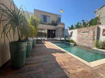 Casa · 597m² · 4 Quartos · 5 Vagas · Casa à venda com porteira fechada no Recreio dos Bandeirantes
