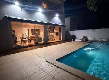 Casa · 4 Quartos · 4 Vagas · Sobrado com 4 quartos à venda no Condomínio Jardins Barcelona - Uberlândia/MG