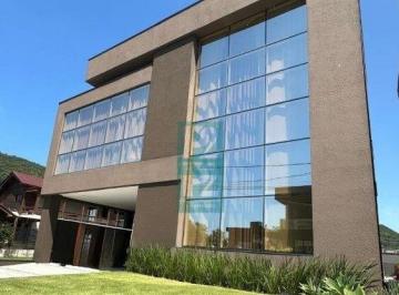 Casa · 270m² · 3 Quartos · 2 Vagas · Casa Nova Alto Padrão em Condomínio Fechado em Bombinhas - SC