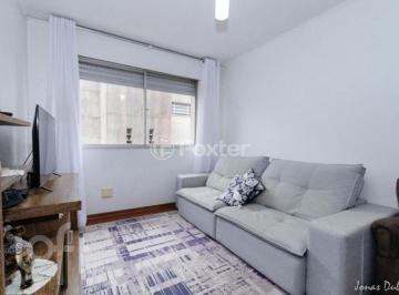 2e3f07c6 · Apartamento, 3 dormitórios, 76.55 m², em Centro