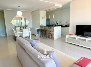Casa de 3 quartos, Águas Claras · Casa em condomínio 3 quartos sendo 1 suíte Arniqueiras
