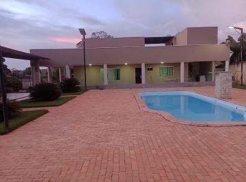 Casa de 3 quartos, Santo Antônio do Descoberto · EXCELENTE CASA NA REGIÃO DE ÁGUA QUENTE - DF
