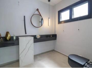 IMG_20260623_181914_000.jpeg · Versátil casa em condomínio para venda com 4 quartos, sendo 4 suítes, 511m² - urban#X8RZS