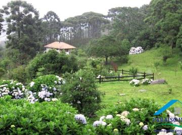 Rural · 43ha · 4 Quartos · 2 Vagas · Refúgio na Serra da Mantiqueira com vistas panorâmicas.