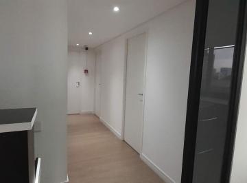 Comercial · 65m² · 2 Vagas · Sala comercial à venda com 66m² em Santo Amaro 1 banheiro 2 vagas.