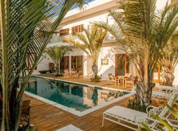 Comercial · 550m² · 8 Quartos · 10 Vagas · Pousada à Venda em Trancoso: 8 Suítes por R$2,5M