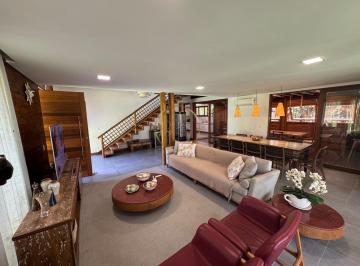 Casa · 380m² · 4 Quartos · 1 Vaga · Casa à Venda em Arraial D'Ajuda: 4 Suítes, 380m² por R$5,5M