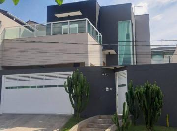 Casa · 296m² · 3 Quartos · 2 Vagas · Lindo sobrado para venda com 3 suítes no bairro Jardim Maristela.
