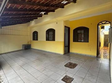 Casa de 3 quartos, Candangolândia · QR 1 Casa na Candangolandia de 3 quartos térrea e desocupada