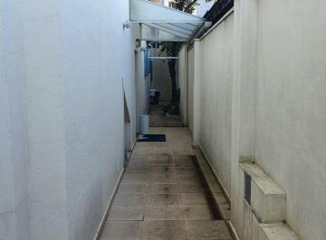 Casa · 200m² · 5 Quartos · 2 Vagas · Sobrado à venda no Jabaquara com 200m² 5 dormitórios 1 suíte 4 banheiros 2 vagas