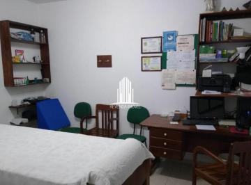 Casa · 630m² · 3 Quartos · Sobrado Residencial e Comercial com 14 salas.