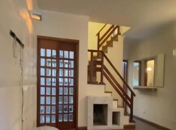 Casa · 136m² · 3 Quartos · 2 Vagas · Casa à venda de 136m² com 3 quartos sendo 2 suítes, 2 vagas no Jardim Aeroporto