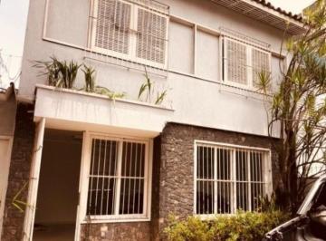 Comercial · 160m² · Aluga-se casa comercial com 6 salas na Chácara Santo Antônio !