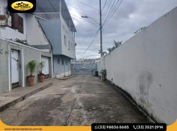 Terreno · 180m² · Lote/ Área com casa para demolir -180m² - Centro