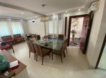Casa · 250m² · 4 Quartos · 3 Vagas · CASA PARA VENDA SANTA MARIA!