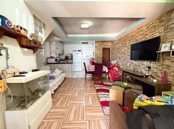 Casa · 330m² · 6 Quartos · 3 Vagas · Sobrado em Samambaia Sul