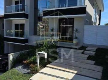 Casa · 557m² · 4 Quartos · 6 Vagas · Sobrado de Alto Padrão à Venda – Swiss Park, São Bernardo do Campo